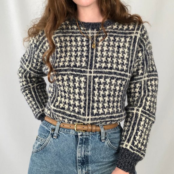 Stunning Vintage 100% Wool Knit Oversized Houndstooth Plaid Crew Sweater Preppy - Picture 3 of 10